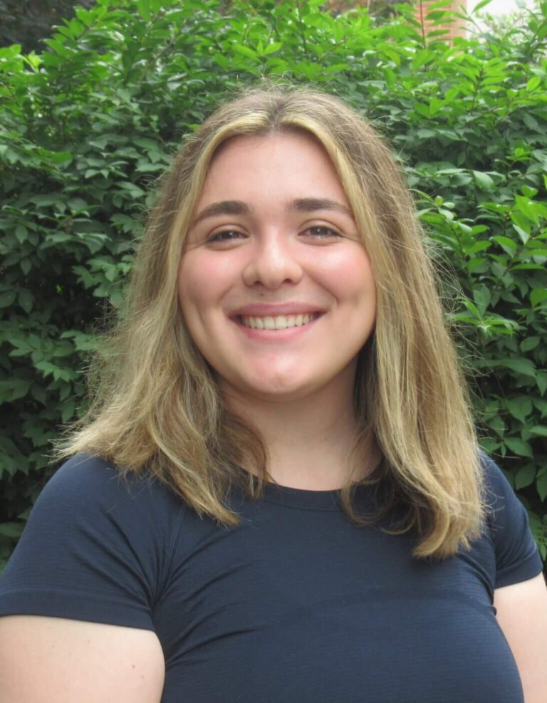 Maya Henderson Headshot